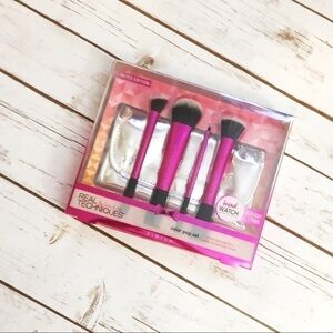 Real Techniques Pink Brush Set with Travel Bag